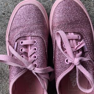 Great Condition girls vans 😍💕